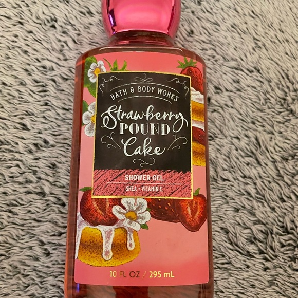 **NWT** Bath & Body Works Strawberry Poundcake body wash and lotion - Picture 2 of 7